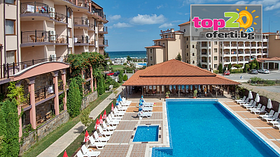 Семейна Почивка на Морския Бряг! Нощувка с All inclusive + 4 бр. Басейни за Деца и Възрастни + Чадъри и Шезлонги на Плажа + Анимация и Спорт на Първа линия в хотел Саут Бийч, Царево, от 108 лв./човек. Дете до 12 год. - Безплатно!