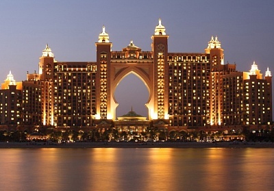  Септември в Дубай! Самолетен билет за един човек + 4 нощувки със закуски и вечери в хотел 3* или 4* по избор от Далла Турс 