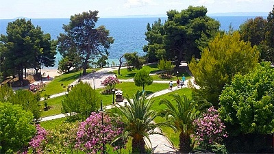 Септември в Гърция на 30м. от плажа. 3 All Inclusive Light нощувки + басейн в Golden Beach Metamorfosi 3*, Халкидики!