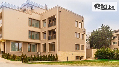 Септемврийска почивка във Варна! Нощувка със закуска за до трима, от Апартхотел Вемара Сити