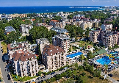 Слънчев бряг: All Inclusive в хотел Тарсис Клуб с басейни и аквапарк