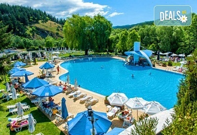 SPA в Добринище! 2 нощувки със закуски и 1 вечеря за ДВАМА в къща за гости Андрееви, отстъпка за ползване на минерален басейн!