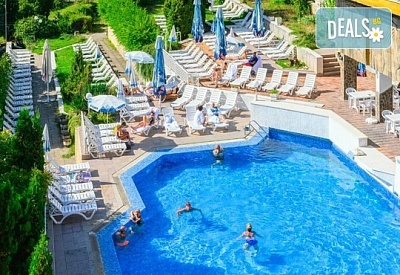 СПА ваканция в Балнеохотел Камена 3*, Велинград: закуска и минерални басейни