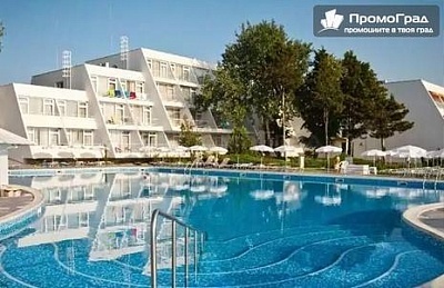 Специална оферта за AluaSun Helios Beach, Обзор. Нощувка на човек с изхранване all inclusive