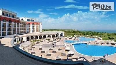 ТОП сезон край Балчик! Нощувка на база All Inclusive + външен и вътрешен басейн и СПА + чадър и шезлонг на плажа и на басейна, от Лайтхаус Голф и СПА 5*