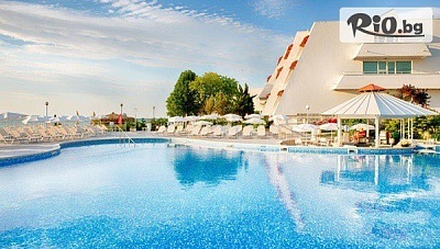 ТОП сезон на първа линия в Обзор! Нощувка на база All Inclusive + басейн с детска секция, шезлонг, кърпа и чадър, от AluaSun Helios Beach