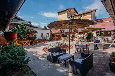 Уикенд в Лесковац, Сърбия: Балканска веселба с жива музика и неограничена консумация