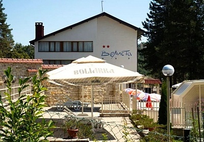 Уикенд в Почивна станция 'Велиста', село Вонеща вода, със закуски, обеди и вечери