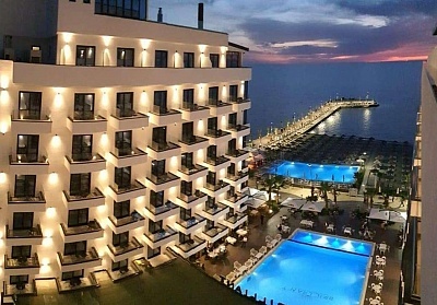 Уикенд през октомври в Адриатическа Албания: Почивка в Brilliant Hotel 4*
