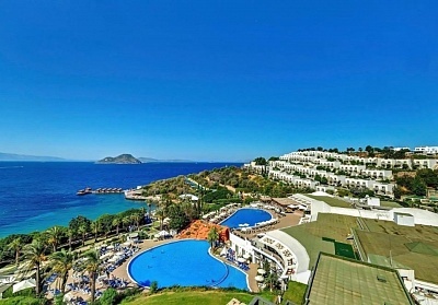  Ultra All Inclusive на първа линия в YASMIN BODRUM RESORT 5*, Бодрум, Турция. 7 нощувки на човек с чартърен полет от София 