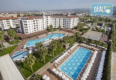 Луксозна почивка Ultra All Inclusive в хотел Royal Garden Beach 5*, Алания, Анталия