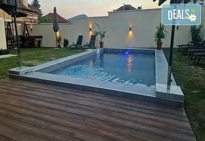 Ваканция в Огняново: Къща за гости Самуил с вътрешен минерален басейн и още