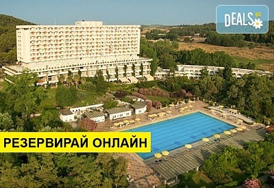 Великден в Athos Palace Hotel 4*, Халкидики! 3 нощувки на база HB с включени Великденски обяд и празнична програма