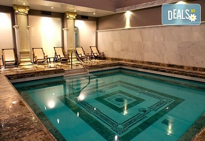 Великден в Хотел Белчин Гардън 4*: Нощувка със закуска и Великденски обяд