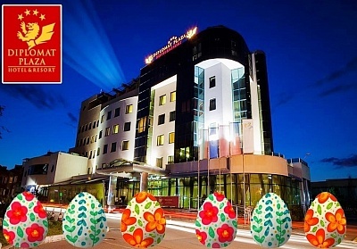 Великден в Луковит! 2 нощувки на човек със закуски и вечери + DJ, гайдари и певица + СПА зона от хотел Дипломат Плаза****