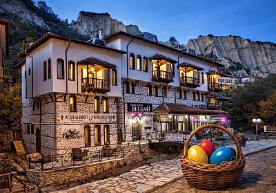 Великденска ваканция в семеен хотел България, Мелник - 3 нощувки с изхранване и релакс зона