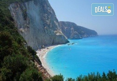 Великден на остров Лефкада, в хотел Sunrise Nikiana Lefkada! 3 нощувки, закуски и транспорт от Данна Холидейз