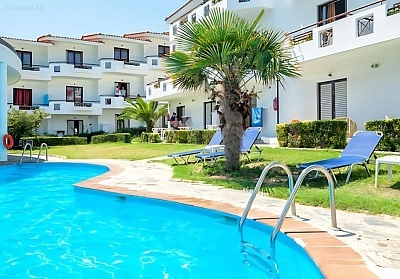 Xenios Dolphin Beach Hotel, Касандра: нощувка за двама със закуска и вечеря