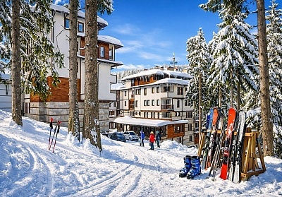 Зимна почивка в Пампорово с възможност за ски и СПА процедури в Green Life Family Apartments