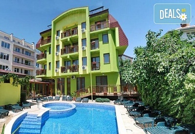 Зимна СПА почивка в хотел Грийн Хисаря: Басейни и закуска