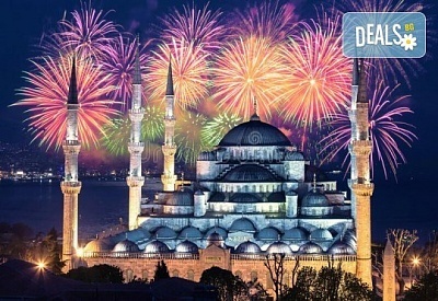 5 звездна Нова година в Истанбул! 3 нощувки със закуски плюс басейн и СПА в Elite World Business Hotel 5* с Голдън Вояджес